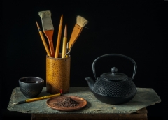 Japanese Tea Pot wit Calligraphy Brushes